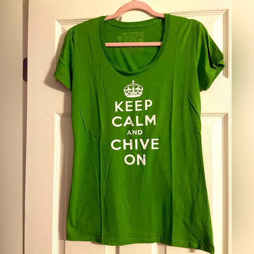 Keep calm and chive on women’s t-shirt.  Size large.